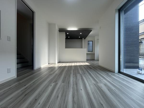 �_�ސ쌧���l�s��撆�c��4���ڂ̐V�z��ˌ��Ẵ��r���O