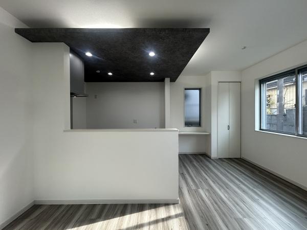 �_�ސ쌧���l�s��撆�c��4���ڂ̐V�z��ˌ��Ẵ��r���O