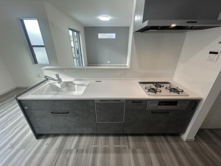 �_�ސ쌧���l�s��撆�c��4���ڂ̐V�z��ˌ��ẴL�b�`��