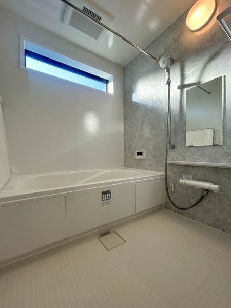 �_�ސ쌧���l�s�s�}�擌�R�c4���ڂ̐V�z��ˌ��Ă̗���