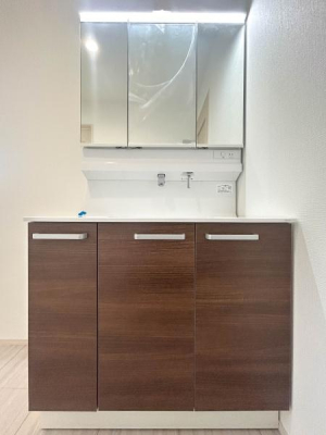 �_�ސ쌧���l�s�s�}�擌�R�c4���ڂ̐V�z��ˌ��Ă̐��ʑ�E���ʏ�