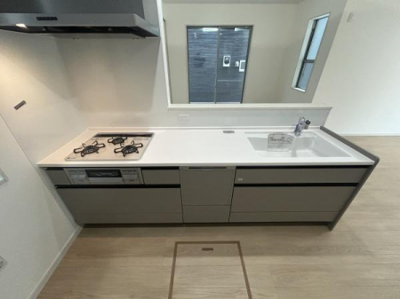 �_�ސ쌧���l�s��撆�c��4���ڂ̐V�z��ˌ��ẴL�b�`��