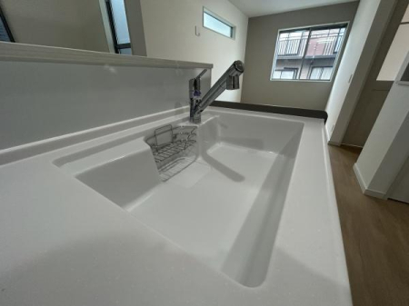 �_�ސ쌧���l�s��撆�c��4���ڂ̐V�z��ˌ��ẴL�b�`��