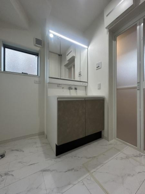 �_�ސ쌧���l�s��撆�c��4���ڂ̐V�z��ˌ��Ă̗���