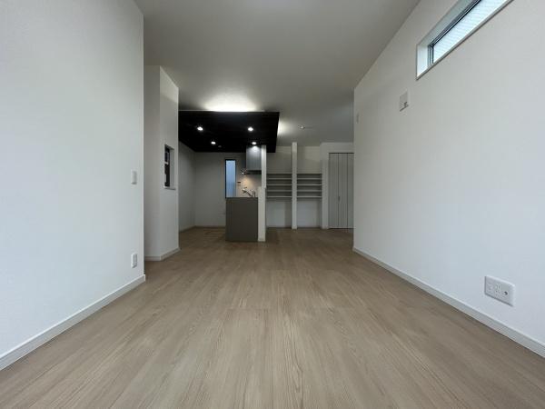 �_�ސ쌧���l�s��撆�c��4���ڂ̐V�z��ˌ��Ẵ��r���O