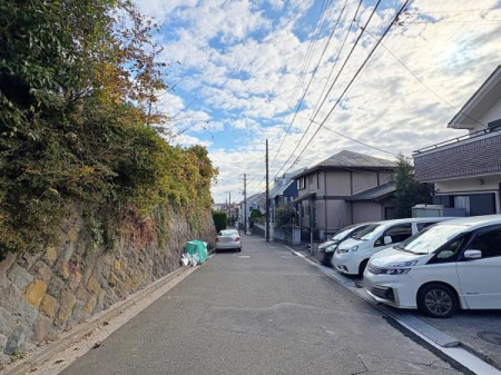 �_�ސ쌧���l�s�ۓy�P�J��@��3���ڂ̐V�z��ˌ��Ă̑O�ʓ��H�܂ތ��n�ʐ^