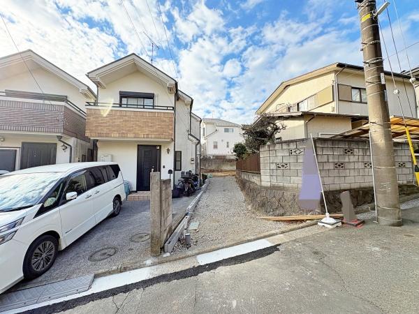 �_�ސ쌧���l�s�ۓy�P�J��@��3���ڂ̐V�z��ˌ��Ă̑O�ʓ��H�܂ތ��n�ʐ^