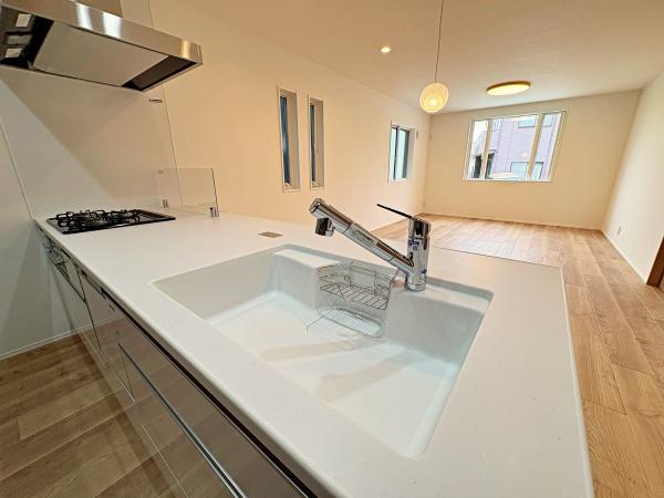 �_�ސ쌧���l�s�˒ˋ敽�˒��̐V�z��ˌ��ẴL�b�`��