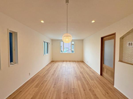 �_�ސ쌧���l�s�˒ˋ敽�˒��̐V�z��ˌ��Ẵ��r���O