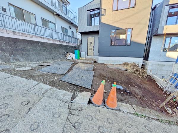 �_�ސ쌧���l�s�˒ˋ敽�˒��̐V�z��ˌ��Ă̒��ԏ�