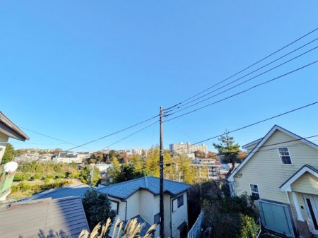 �_�ސ쌧���l�s�˒ˋ敽�˒��̐V�z��ˌ��Ă̏Z�˂���̒��]�ʐ^