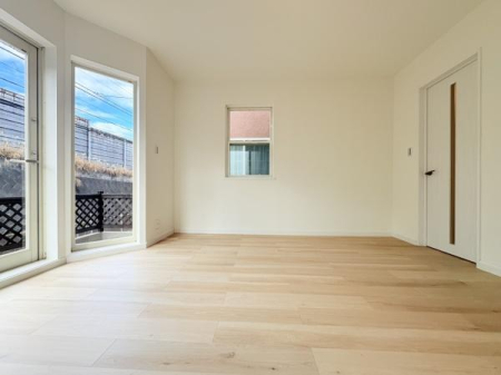 �_�ސ쌧���l�s�ۓy�P�J���꒬�̒��È�ˌ��Ẵ��r���O