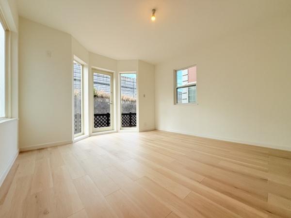 �_�ސ쌧���l�s�ۓy�P�J���꒬�̒��È�ˌ��Ẵ��r���O