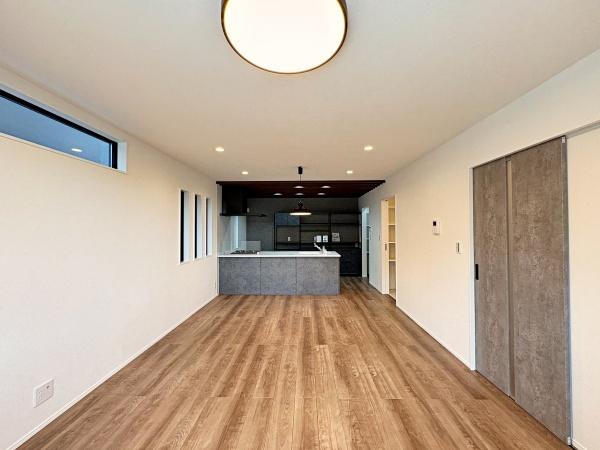 �_�ސ쌧���l�s�˒ˋ敽�˒��̐V�z��ˌ��Ẵ��r���O