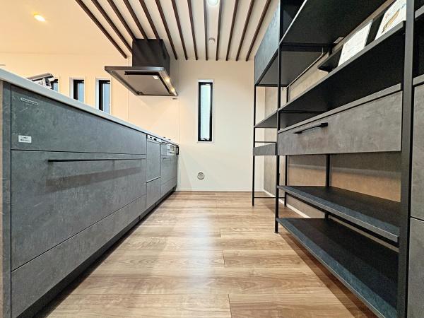 �_�ސ쌧���l�s�˒ˋ敽�˒��̐V�z��ˌ��ẴL�b�`��