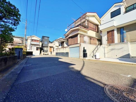 �_�ސ쌧���l�s�`��擌�i�J3���ڂ̐V�z��ˌ��Ă̑O�ʓ��H�܂ތ��n�ʐ^