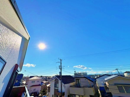 �_�ސ쌧���l�s�`��擌�i�J3���ڂ̐V�z��ˌ��Ă̏Z�˂���̒��]�ʐ^