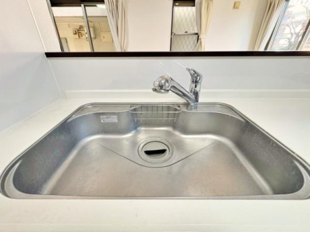 �_�ސ쌧���s������㖃��6���ڂ̒��È�ˌ��ẴL�b�`��