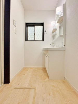 �_�ސ쌧���s������㖃��6���ڂ̒��È�ˌ��Ă̐��ʑ�E���ʏ�