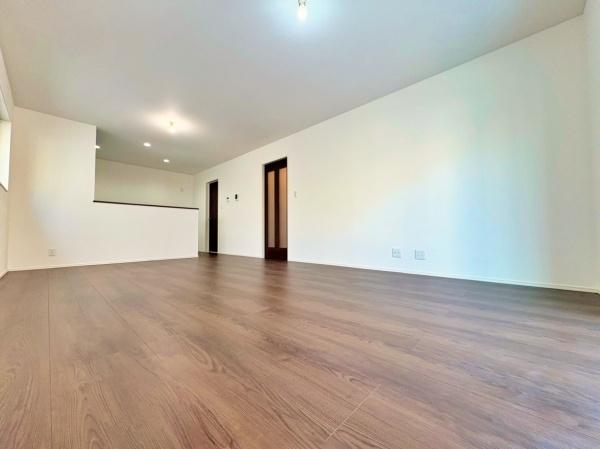 �_�ސ쌧���l�s�`��擌�i�J3���ڂ̐V�z��ˌ��Ẵ��r���O