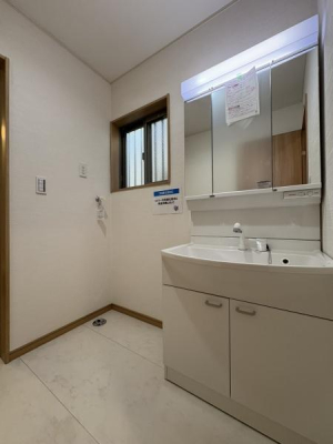 �_�ސ쌧����s�ΐ�5���ڂ̒��È�ˌ��Ă̐��ʑ�E���ʏ�