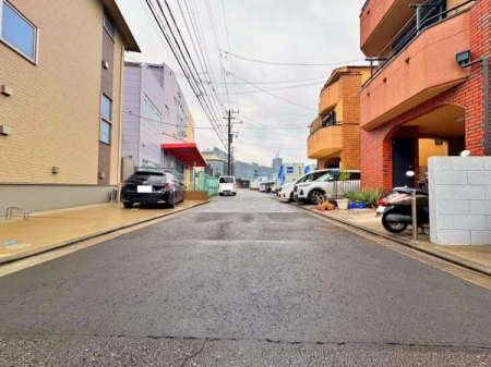 �_�ސ쌧���l�s�_�ސ��O�����̒��È�ˌ��Ă̑O�ʓ��H�܂ތ��n�ʐ^