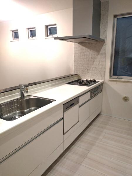 �_�ސ쌧���l�s����ԍ璬4���ڂ̒��È�ˌ��ẴL�b�`��