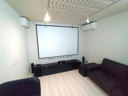 �_�ސ쌧���l�s����ԍ璬4���ڂ̒��È�ˌ��Ẵ��r���O�ȊO�̋���