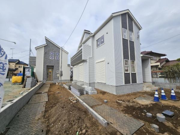 �_�ސ쌧���l�s���J�拴��3���ڂ̐V�z��ˌ��Ă̑O�ʓ��H�܂ތ��n�ʐ^