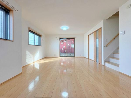 �_�ސ쌧���l�s����{�q�����̒��È�ˌ��Ẵ��r���O