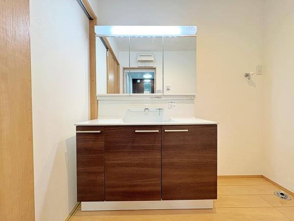 �_�ސ쌧���l�s����{�q�����̒��È�ˌ��ẴL�b�`��