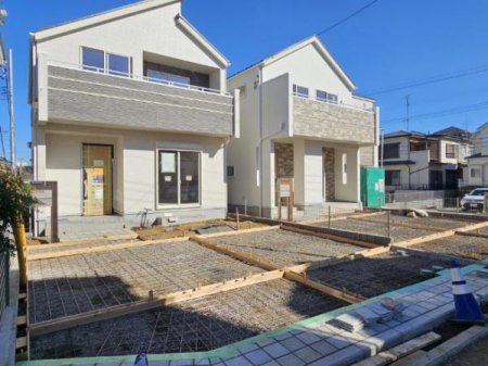 �_�ސ쌧���l�s���J�拴��3���ڂ̐V�z��ˌ��Ă̑O�ʓ��H�܂ތ��n�ʐ^