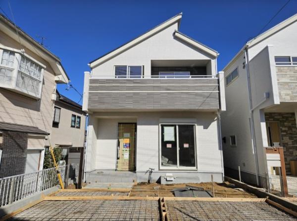 �_�ސ쌧���l�s���J�拴��3���ڂ̐V�z��ˌ��Ă̑O�ʓ��H�܂ތ��n�ʐ^