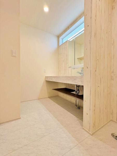 �_�ސ쌧���l�s���J�拴��3���ڂ̐V�z��ˌ��Ă̐��ʑ�E���ʏ�