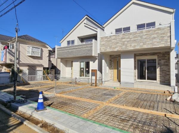 �_�ސ쌧���l�s���J�拴��3���ڂ̐V�z��ˌ��Ă̑O�ʓ��H�܂ތ��n�ʐ^