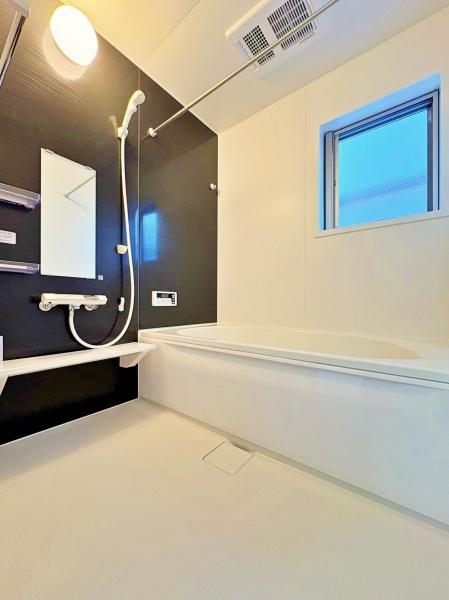 �_�ސ쌧����s�P�s6���ڂ̐V�z��ˌ��Ă̗���