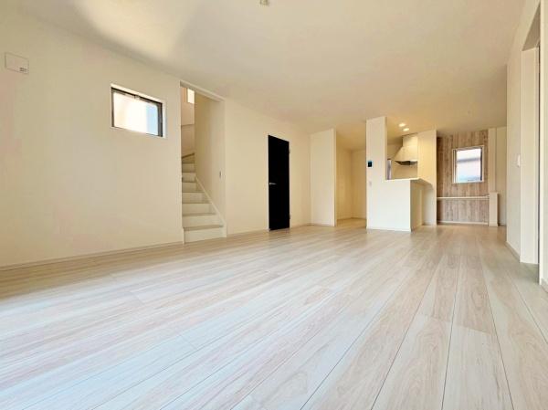 �_�ސ쌧����s�P�s6���ڂ̐V�z��ˌ��Ẵ��r���O