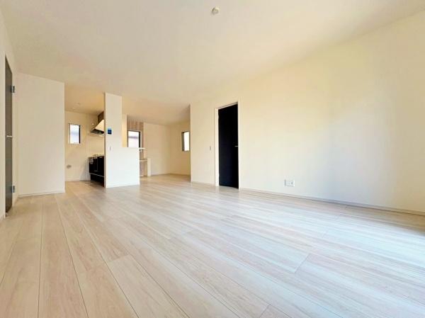 �_�ސ쌧����s�P�s6���ڂ̐V�z��ˌ��Ẵ��r���O