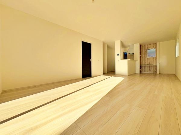 �_�ސ쌧����s�P�s6���ڂ̐V�z��ˌ��Ẵ��r���O