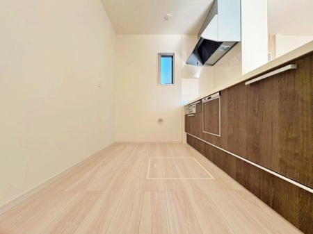 �_�ސ쌧����s�P�s6���ڂ̐V�z��ˌ��ẴL�b�`��