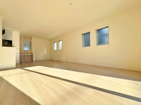 �_�ސ쌧����s�P�s6���ڂ̐V�z��ˌ��Ẵ��r���O