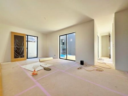 �_�ސ쌧���l�s�h��j��k�̐V�z��ˌ��Ẵ��r���O