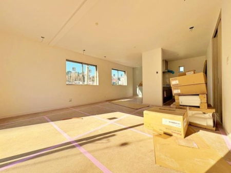 �_�ސ쌧���l�s�_�ސ��O�c��쒬�̐V�z��ˌ��Ẵ��r���O