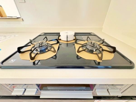 �_�ސ쌧���l�s�_�ސ��O�c��쒬�̐V�z��ˌ��ẴL�b�`��