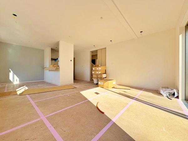 �_�ސ쌧���l�s�_�ސ��O�c��쒬�̐V�z��ˌ��Ẵ��r���O