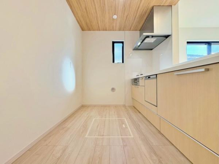 �_�ސ쌧���l�s�˒ˋ於�����̐V�z��ˌ��ẴL�b�`��