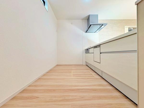 �_�ސ쌧����s����������3���ڂ̐V�z��ˌ��ẴL�b�`��