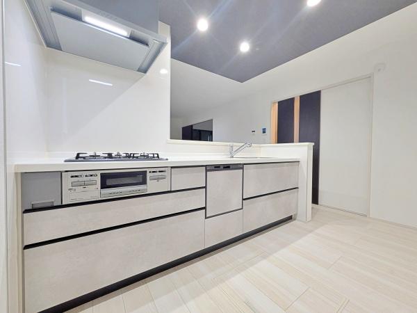 �_�ސ쌧���l�s��扪�Ò��̐V�z��ˌ��ẴL�b�`��