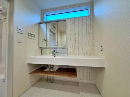 �_�ސ쌧���l�s�ۓy�P�J�挠����1���ڂ̐V�z��ˌ��Ă̐��ʑ�E���ʏ�