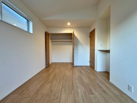 �_�ސ쌧���l�s�ۓy�P�J�挠����1���ڂ̐V�z��ˌ��Ă̐Q��